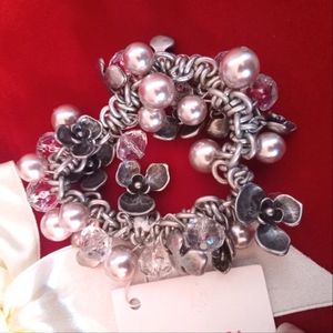 NWT Chico’s Hello Spring Faux Pearl & Antique Silver Flower Stretch Bracelet